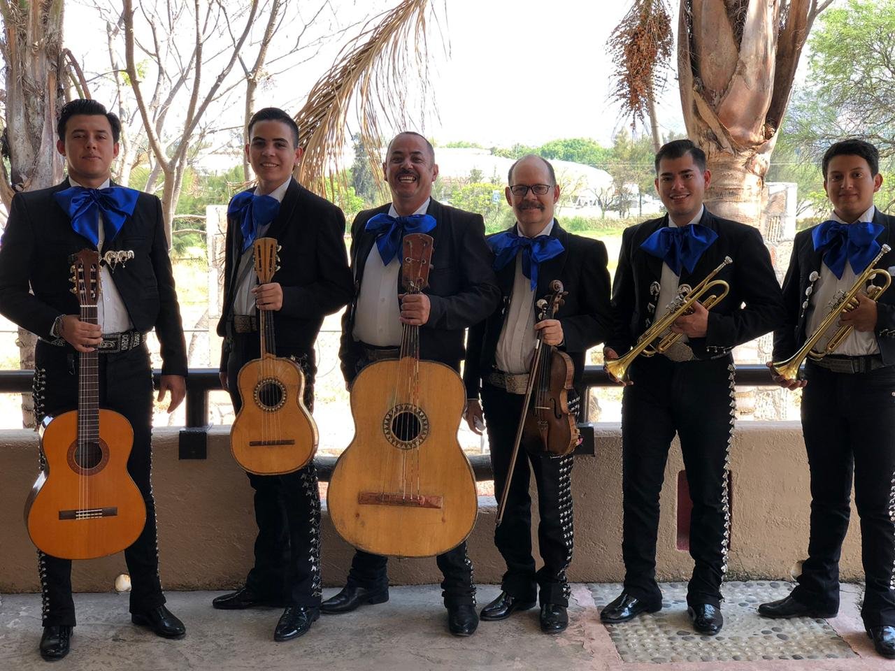 MARIACHI BARATO